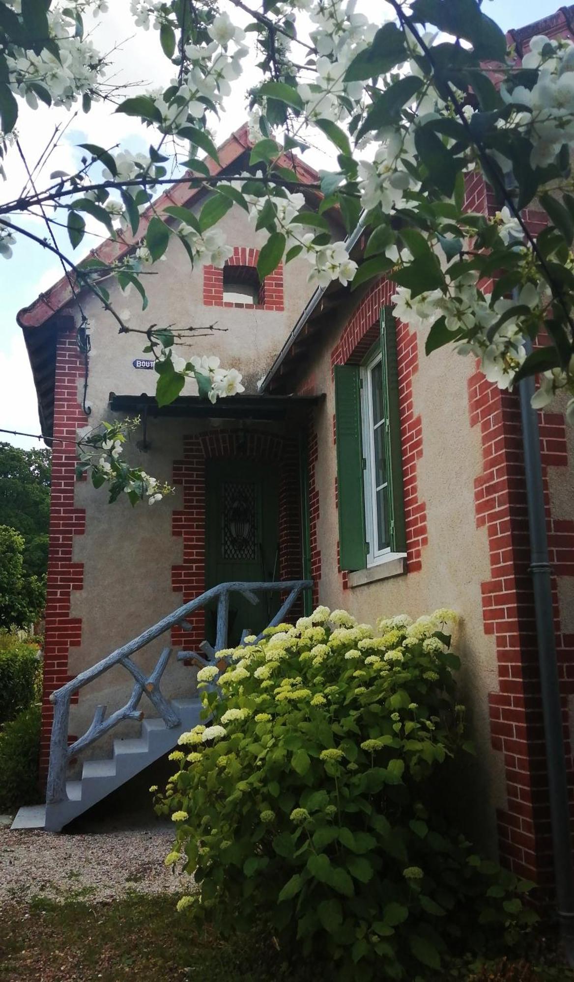 Maison " Bouton D'Or" Au Bord De L'Eau, A 10 Mn De Tours , Meuble Classe Une Etoile Saint-Avertin Esterno foto